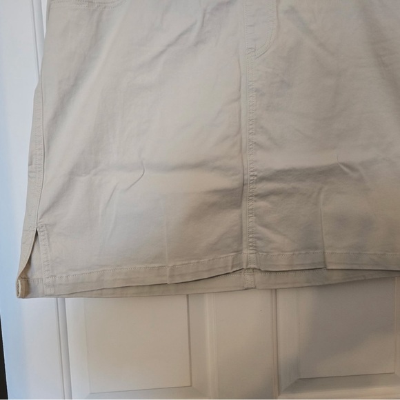 Jag Jeans On The Go Skort Taupe Size 16 NEW Plus 5 Pocket Style Stretch Waist - Picture 2 of 9